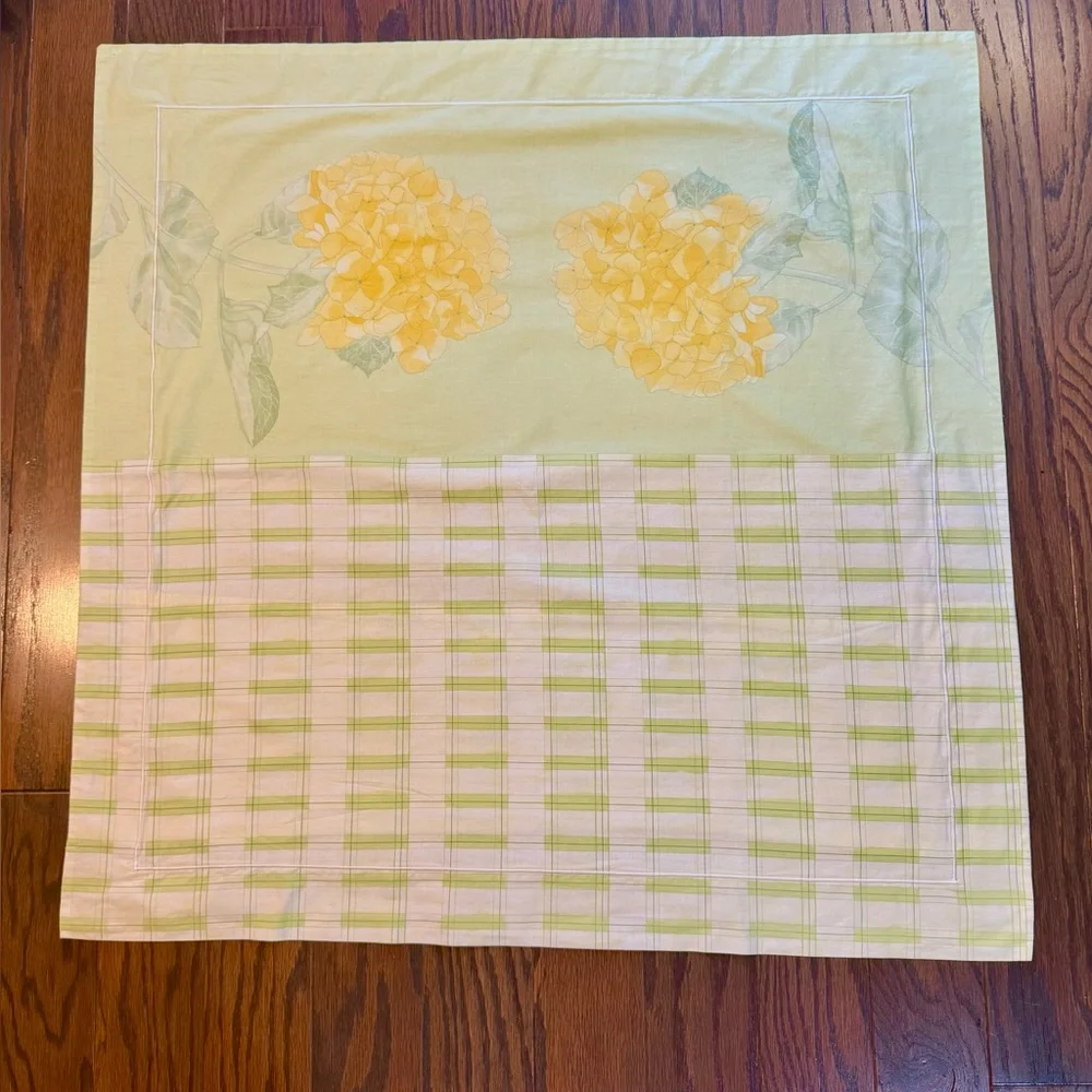 Yves Delorme Paris 2 Euro Shams 29” Square